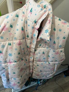 Disney Disneyland, puffer vest  L NWOT